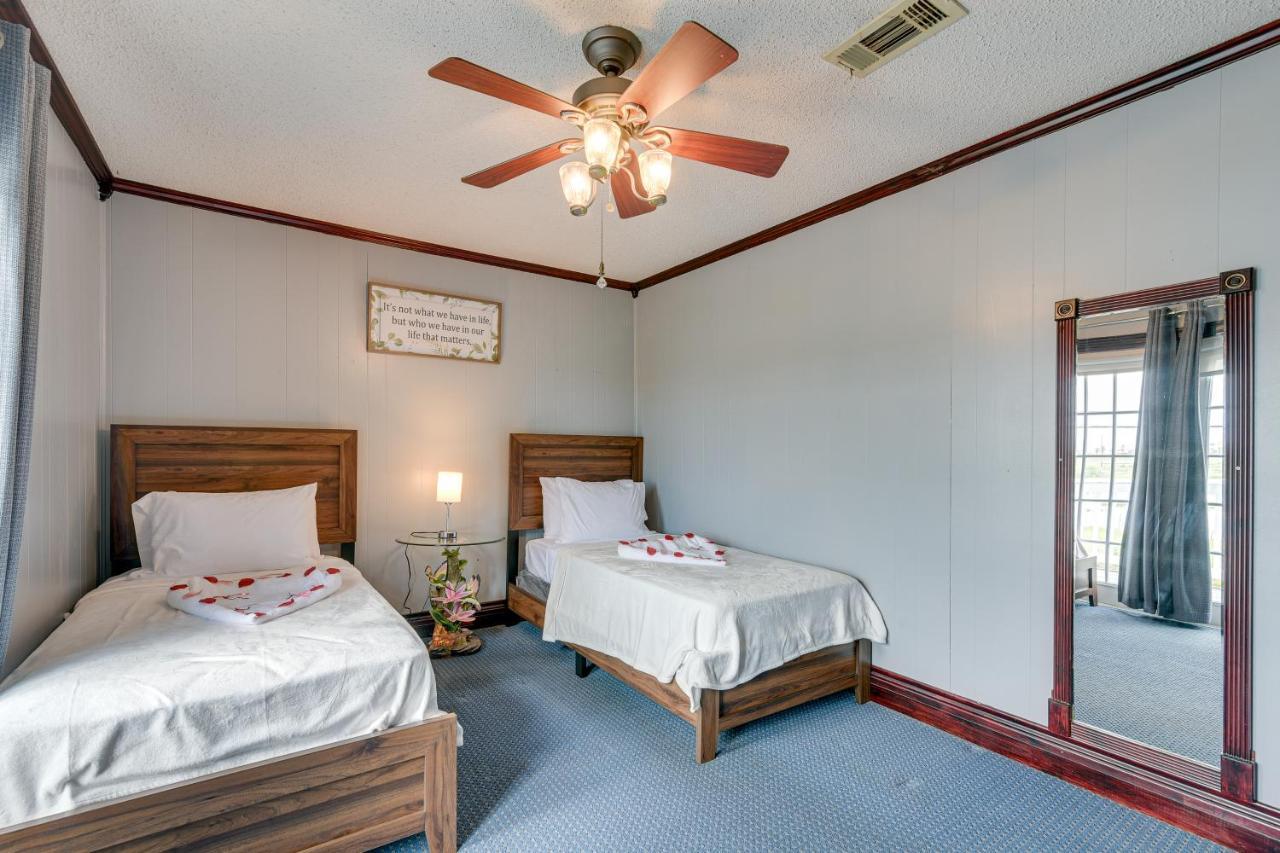 Waterfront Galveston Bay Retreat - 4 Mi To Beach! Exterior photo